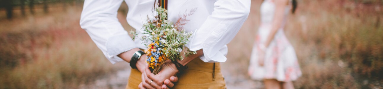 MOTIVOS E OCASIÕES PARA ENVIAR E USAR FLORES
