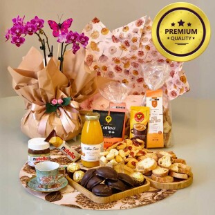 Cesta Luxo – Orquídea Rosa & Café da Manhã Completo