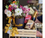 Cesta de flores para presente com Chandon e Lindt para Belo Horizonte 