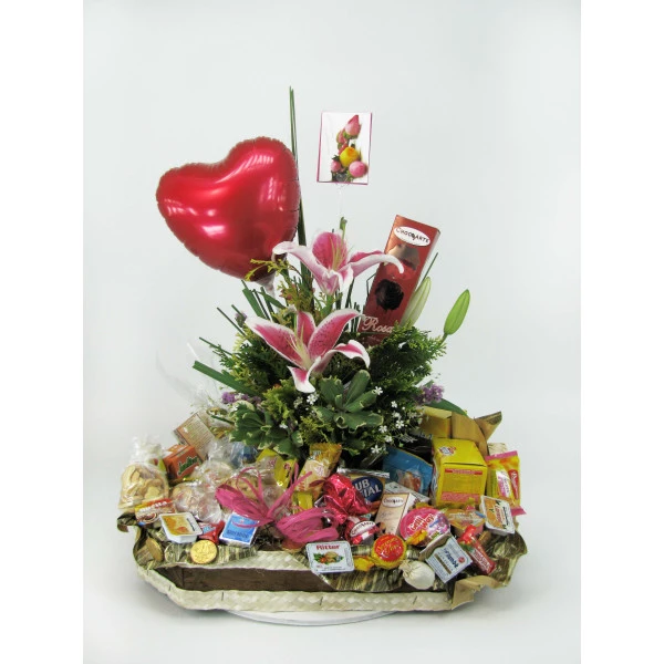 Cesta de Café da Manhã com Lírios Rosa