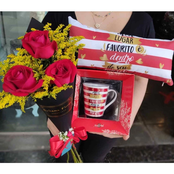 Kit romântico com flores para presente