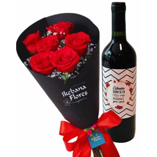 Kit com vinho tinto decorado e cone de 6 rosas vermelhas com laço vermelho da Ikebana Flores, presente romântico em Belo Horizonte.