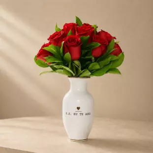 P.S. Eu te amo - Vaso porcelana com rosas 