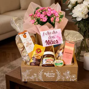 Detalhe dos itens premium da Cesta Delicadeza: Nutella, flor kalandiva e manteiga Président para presente - Ikebana Flores.