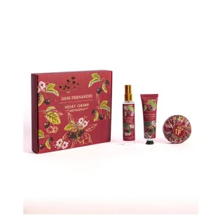 Kit Velvet Cherry Dani Fernandes com spray 50ml, creme para mãos 60g e sabonete em barra 90g em embalagem presenteável