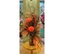 Arranjo de flores secas com duas rosas eternas em vaso transparente, perfeito para decoração duradoura, disponível em Belo Horizonte.