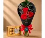 buquê com rosas e Ferrero Rocher