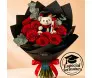 buquê de 12 rosas vermelhas embalado para presente com temática de formatura
