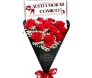Buquê de 12 rosas vermelhas com mensagem 'Aceita Morar Comigo?' em papel preto e laço vermelho