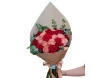 Buquê de rosas vermelhas e rosa com eucalipto