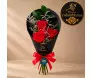 Mini buquê de 3 rosas colombianas vermelhas em cone preto fosco com laço vermelho e selo dourado de autenticidade - Ikebana Flores.