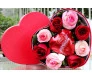 coração com rosas e flores