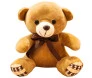 Urso de pelúcia marrom com laço de cetim marrom e detalhes nas patas