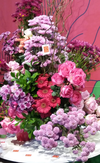 Decoração de aniversário de 15 anos  Arranjos de flores 