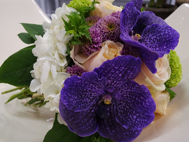 Buquês de orquídeas para cerimônia de casamento